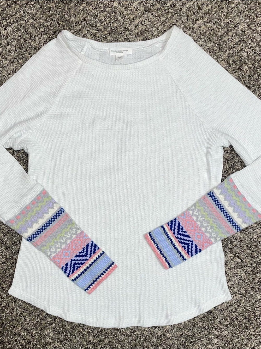 beachlunchlounge White Top with Multicolor Patterned Cuffs Size Juniors Medium